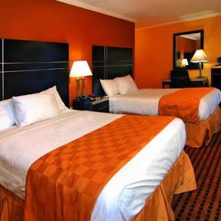 The Prince Hotel Tunkhannock エクステリア 写真
