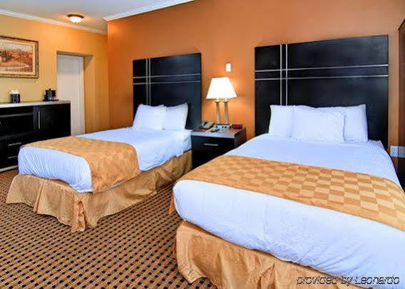 The Prince Hotel Tunkhannock エクステリア 写真